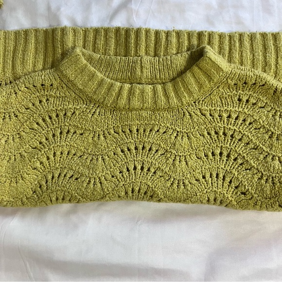 American Eagle Cropped Knit Sweater - Picture 5 of 9